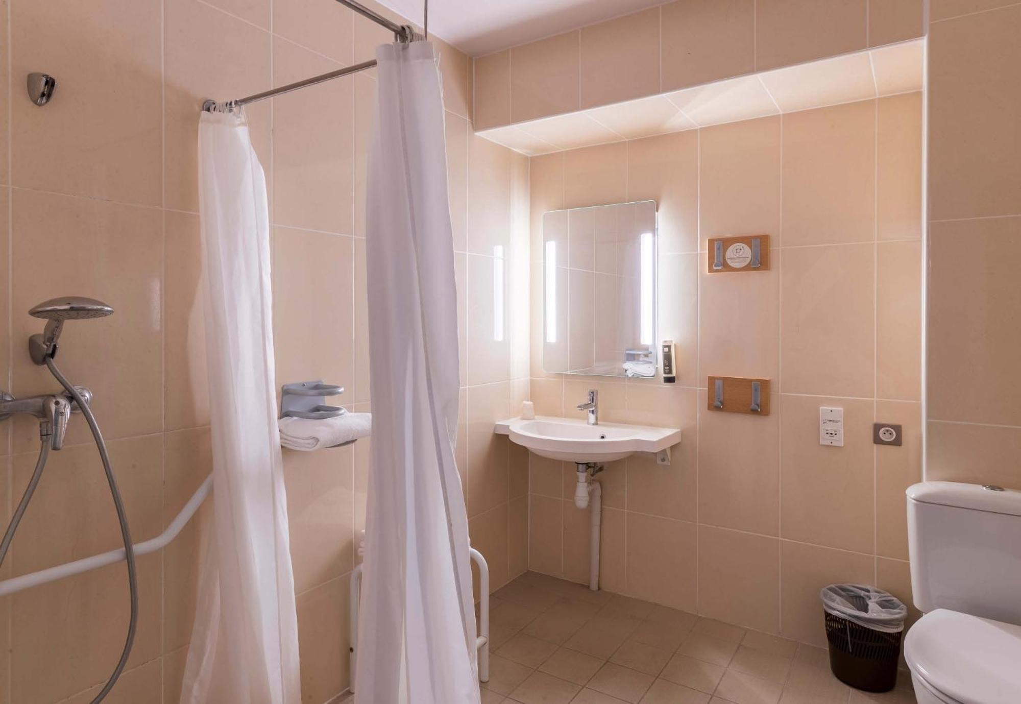 B&B Hotel Troyes Saint-Parres-Aux-Tertres 外观 照片